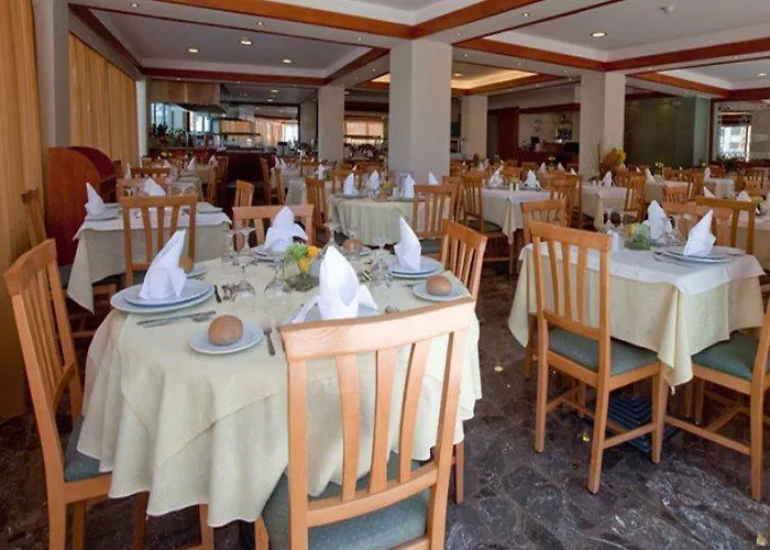 Semiramis Отель 4*