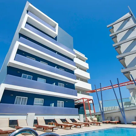 فندق Semiramis 4*
