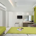 Semiramis 호텔 4*