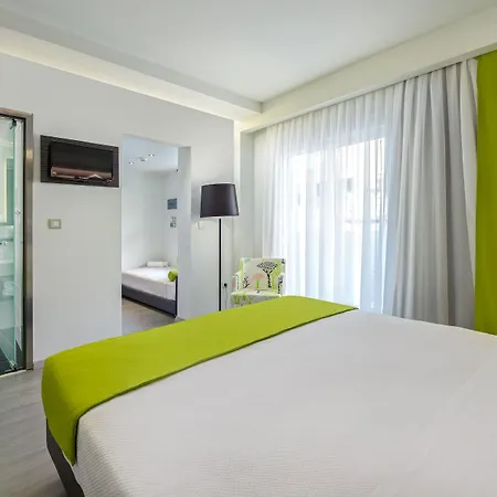 Отель Semiramis 4*